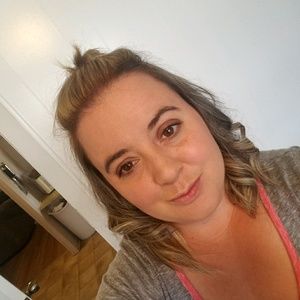 Meet your Posher, Stacy