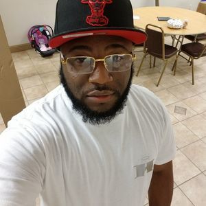 Meet your Posher, Carlos