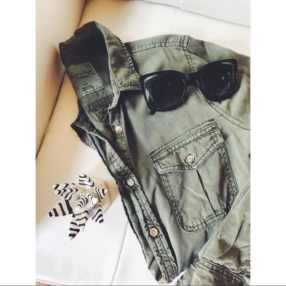 American Eagle Outfitters Tops - American Eagle Utility Green Button Down