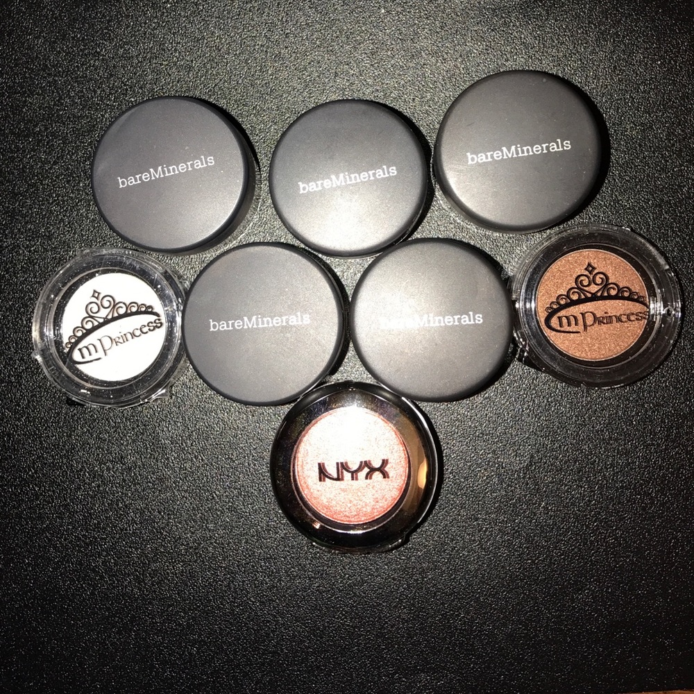 8 NEW Eyeshadow singles