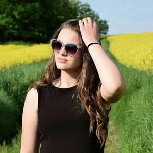 Meet your Posher, Paulina