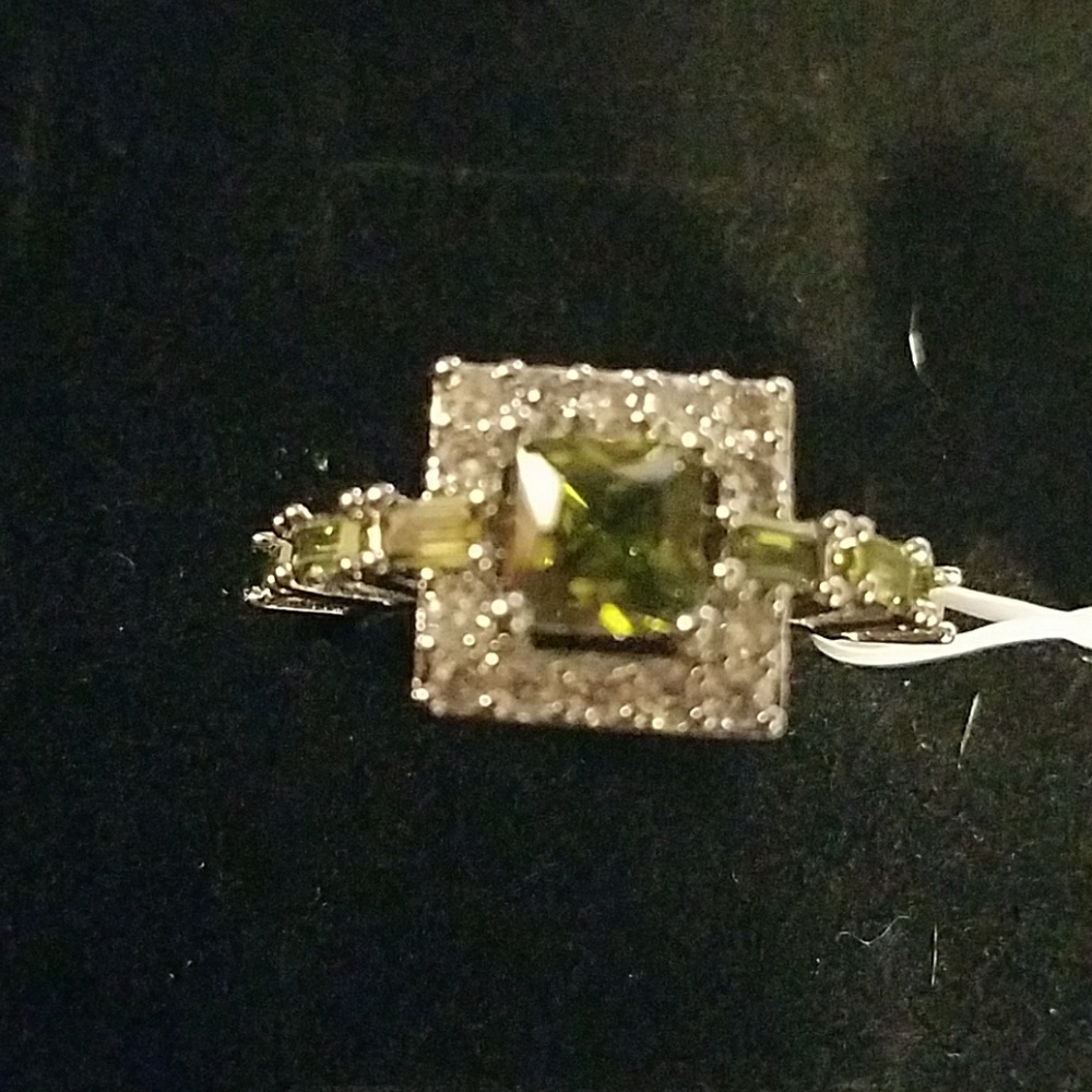 SOLD!!!     Gorgeous ring, Last one!!!