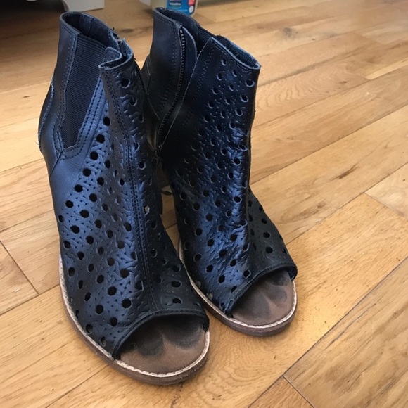 Toms Majorca Basket Weave Leather Peep Toe Bootie - Picture 3 of 5