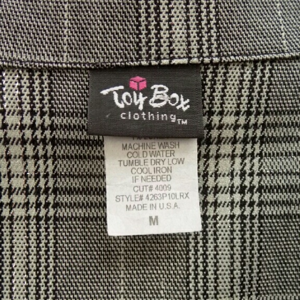 Toy Box - Picture 2 of 4