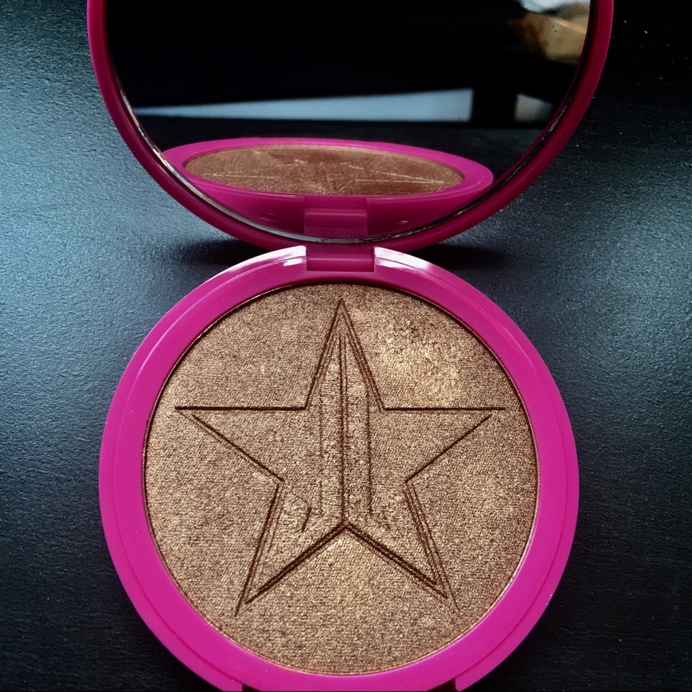 Jeffree Star Dark Horse Skin Frost