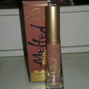 Too Faced - Melted Matte Lipstick in "Cool Girl"