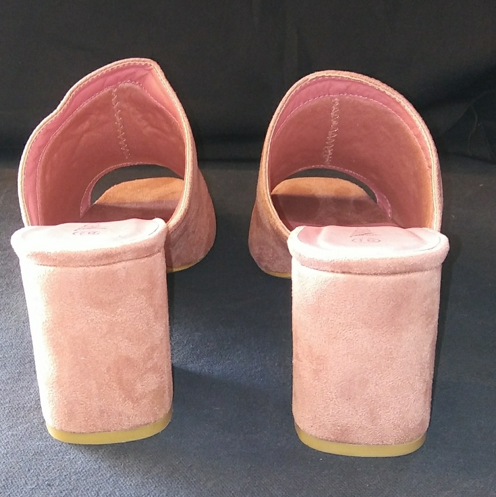 New Women's Slip On Pink Faux Suede Sandals - Picture 7 of 8