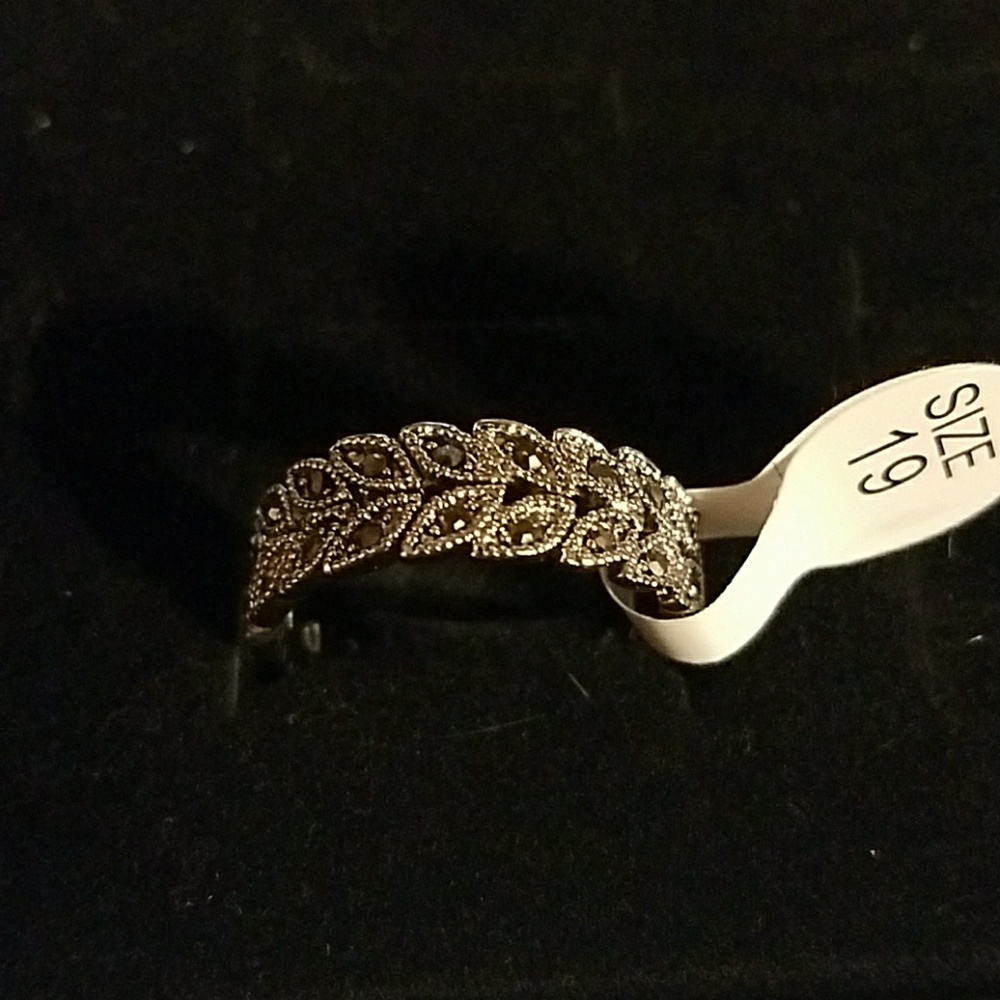 Leaf silver ring