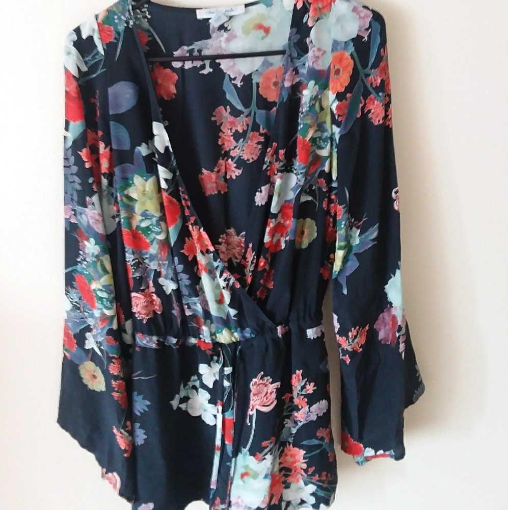 Floral rompers 🎉$6 if bundled🎉