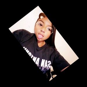 Meet your Posher, Desiree