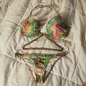 Victoria's Secret bikini. MAKE AN OFFER!