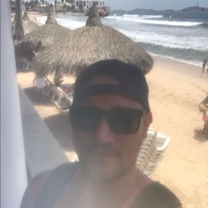 Meet your Posher, Brad