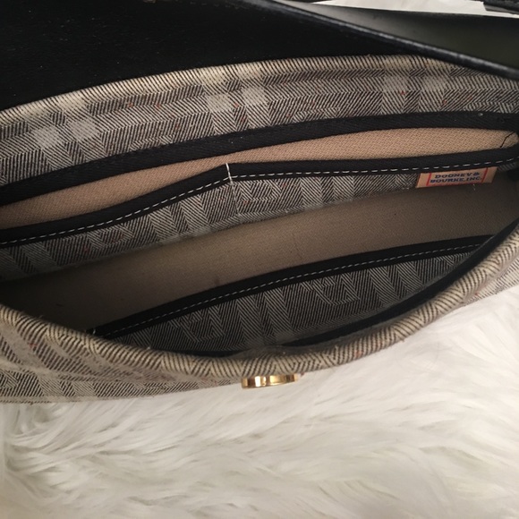 Dooney and bourke bag - Picture 4 of 5