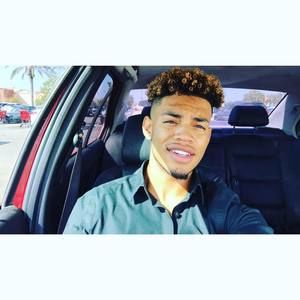 Meet your Posher, Sebastian