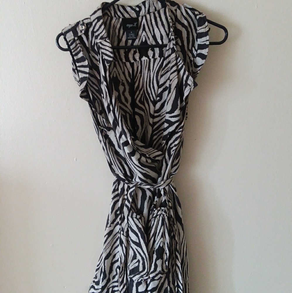Aryn.K. 100% silk dress 🎉$35 if bundled🎉