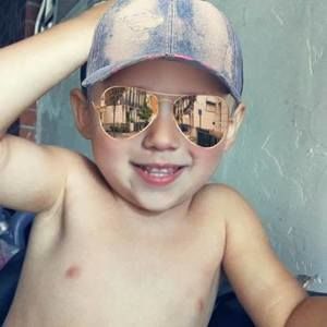 Meet your Posher, Esteban