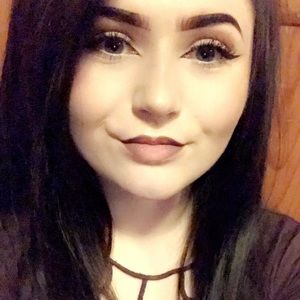 Meet your Posher, Bradlyn