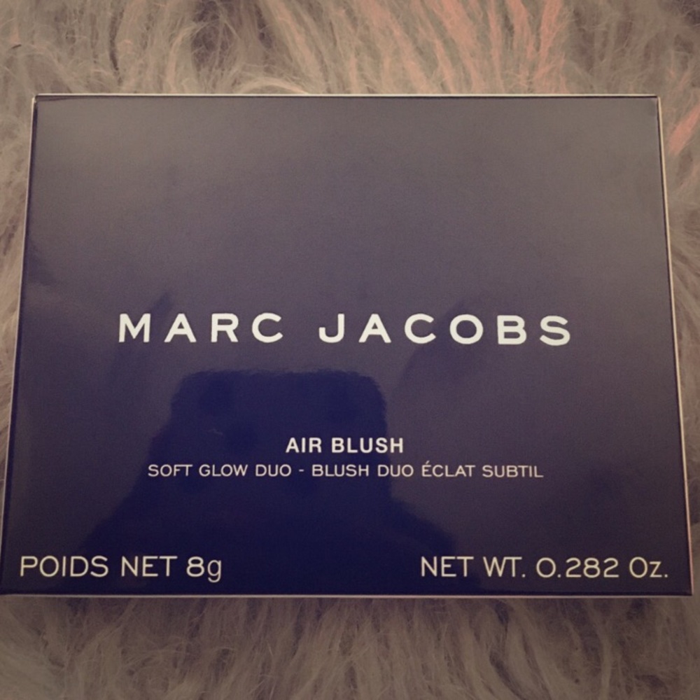 Marc Jacobs Air Blush