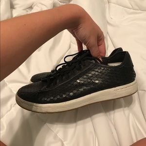 Nike Leather Everyday Sneakers