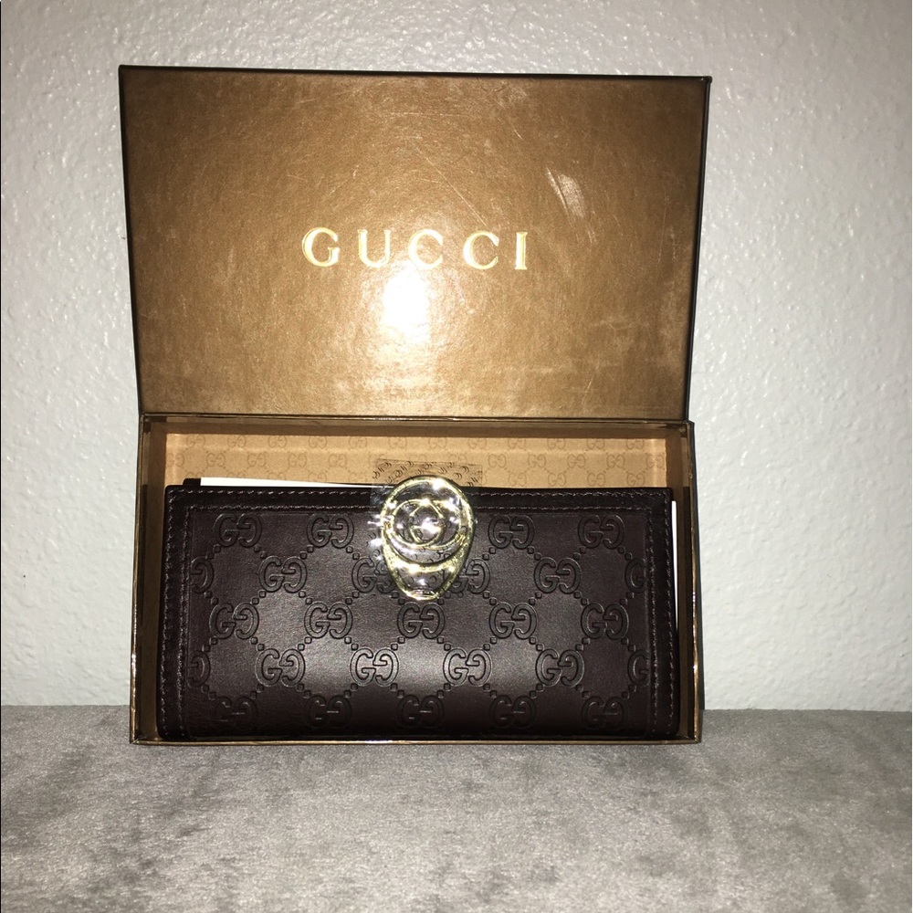 Authentic Gucci Brown Monogram Wallet