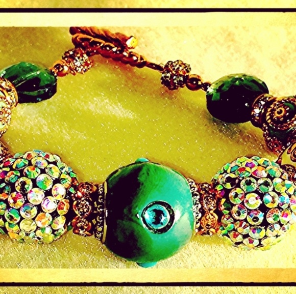 Handmade Indonesian Style Bracelet - Picture 4 of 6