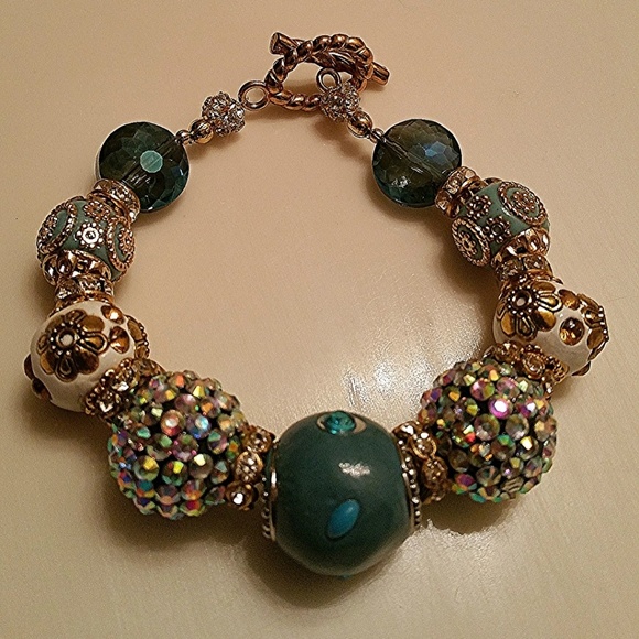 Handmade Indonesian Style Bracelet - Picture 2 of 6