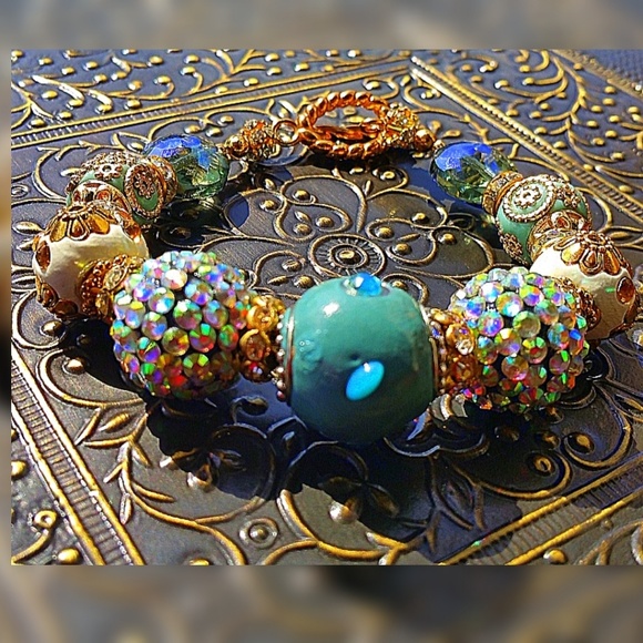 Handmade Indonesian Style Bracelet - Picture 5 of 6