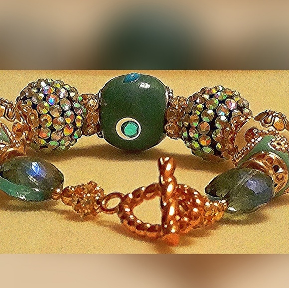 Handmade Indonesian Style Bracelet - Picture 6 of 6