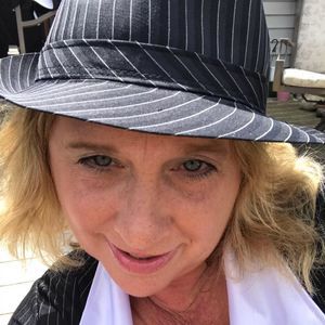 Meet your Posher, Carolynn