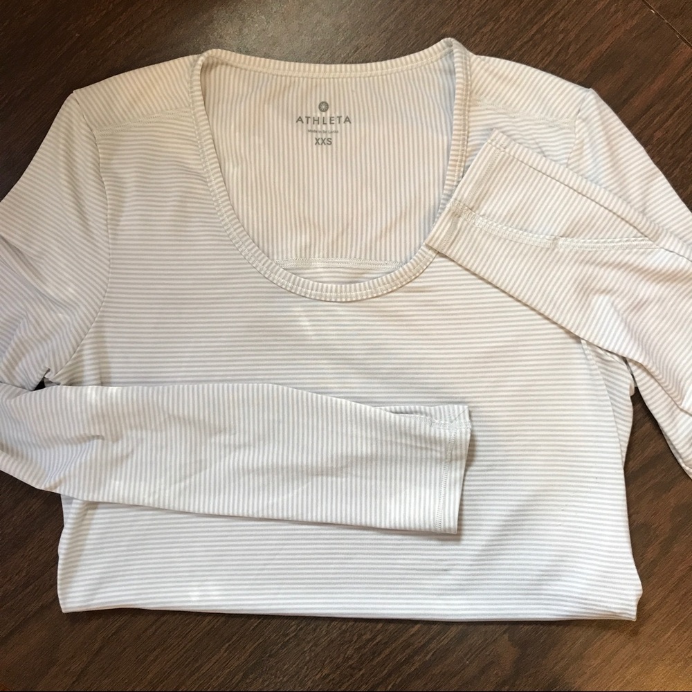 SOLD Athleta Long Sleeve Tee with Thumb Holes