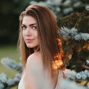 Meet your Posher, Dana