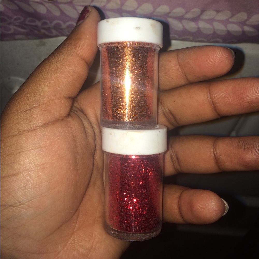 Glitter - Picture 4 of 6