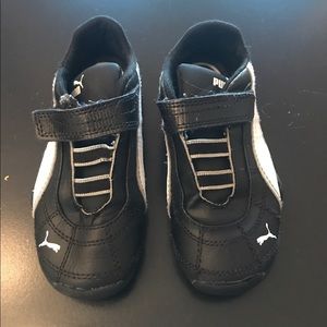 SOLD ON MERCToddler puma sneakers size 10