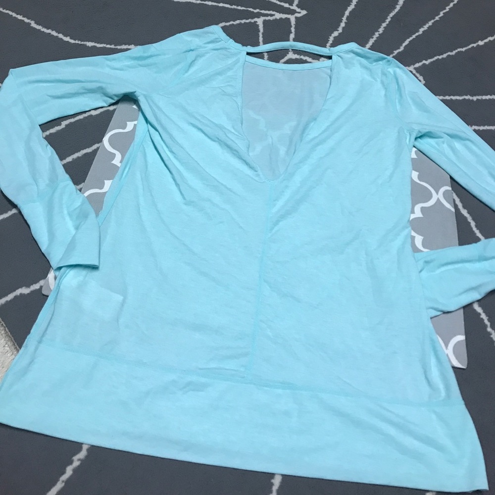 Gap openback long sleeve mint green top