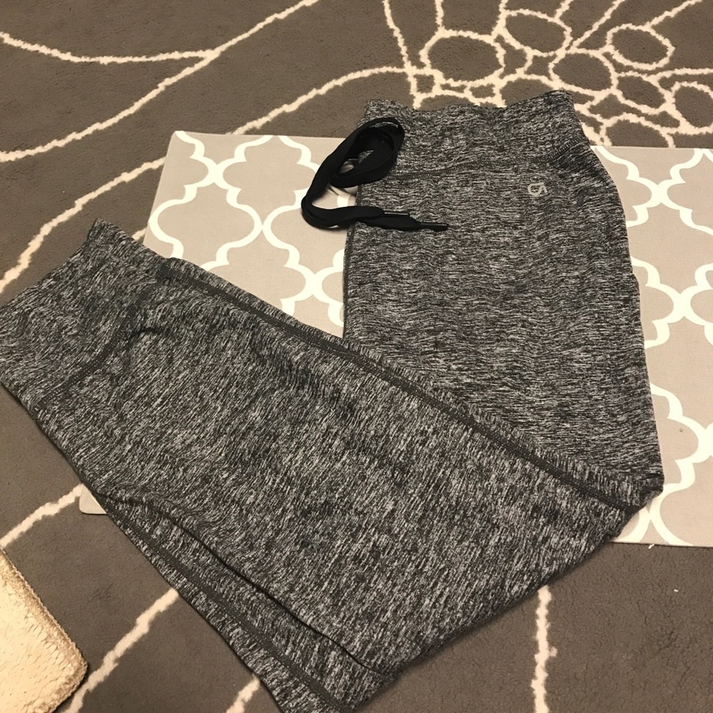 Softest joggers! Gap heathers grey small