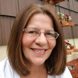 Meet your Posher, Lori