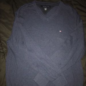 Men's size large Tommy Hilfiger V-neck sweater