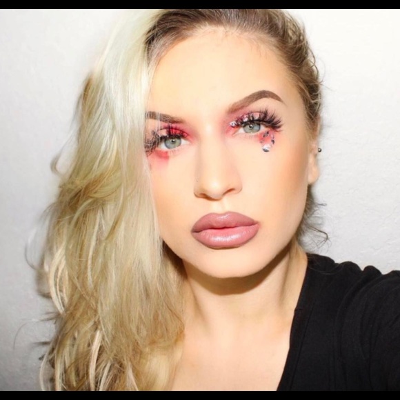 RealHer Nude Lip Liner - Picture 3 of 4