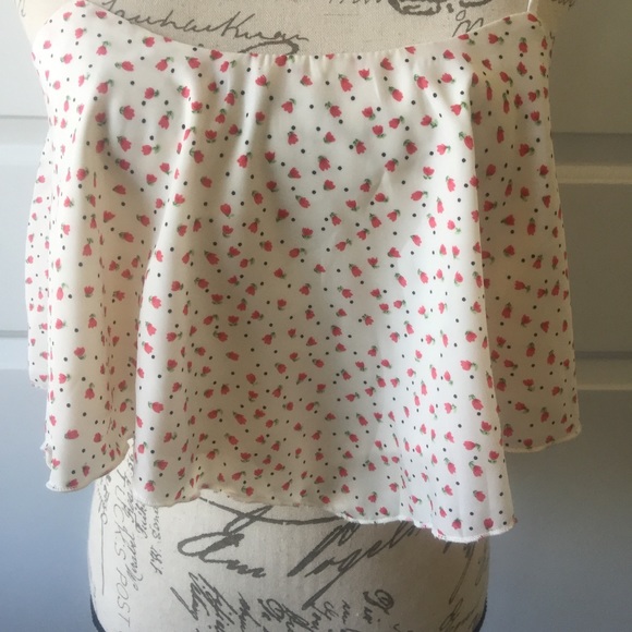 SALE-Flowy Crop Top White w/ Red Flowers Size 8 - Picture 2 of 7