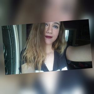 Meet your Posher, Leah