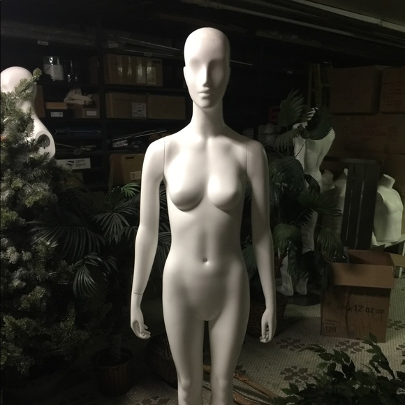 Standing Full Female Mannequin W/ Head - Picture 1 of 6