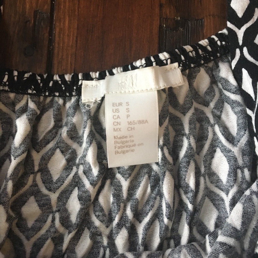 Cold Shoulder Top - Picture 3 of 5