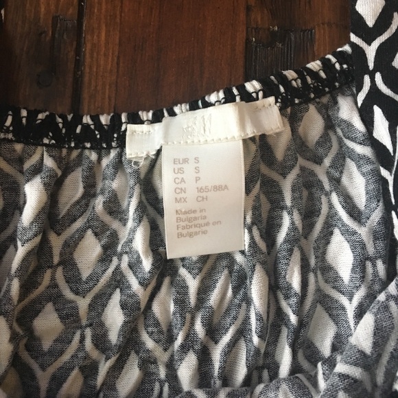 Cold Shoulder Top - Picture 3 of 5