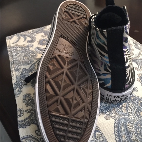 Converse - Picture 4 of 5