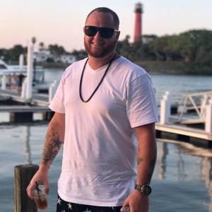 Meet your Posher, Troy