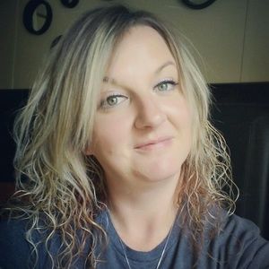 Meet your Posher, Shana