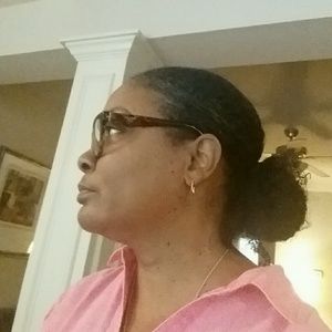 Meet your Posher, Crystal