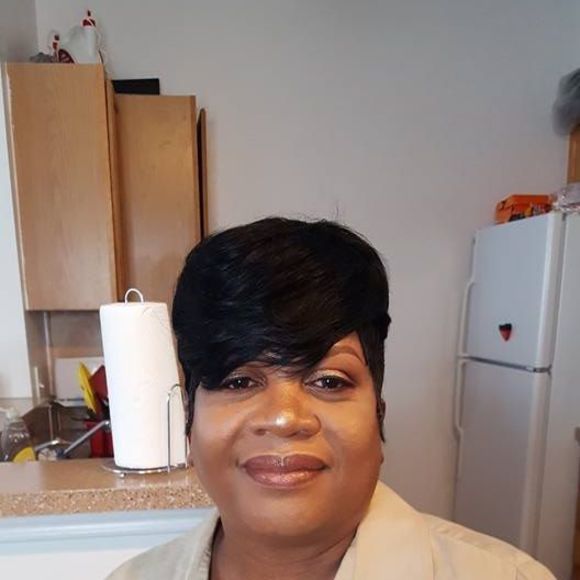 Meet your Posher, Sharon - Picture 1 of 1