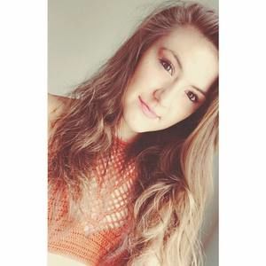 Meet your Posher, Mia