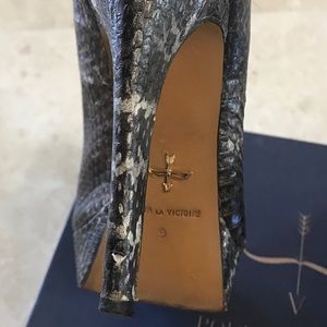 Pour La Victoire Women's Heels